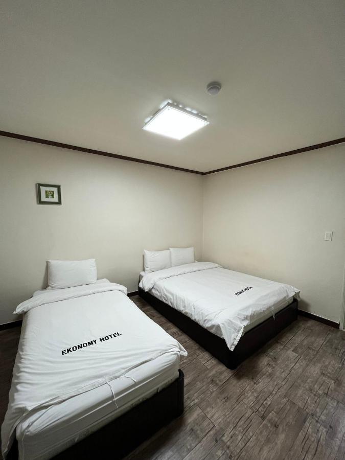 Ekonomy Hotel Mokpo Eksteriør billede