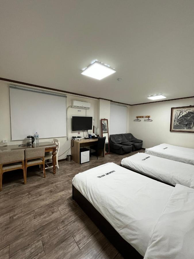 Ekonomy Hotel Mokpo Eksteriør billede
